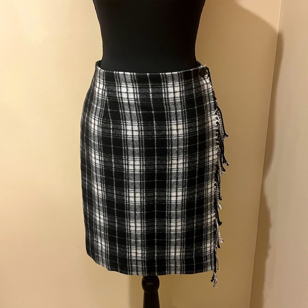 Cambridge Country Wool Black Watch Plaid True-Wrap Skirt w/ Fringe, size 12